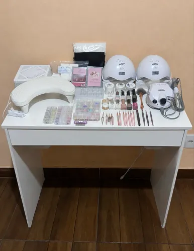 Kit completo de Nails Designer, com mesa ( tudo que você precisa para atendimento )