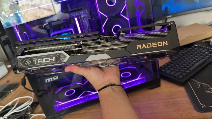 RX 9070 XT TAICHI OC 16gb