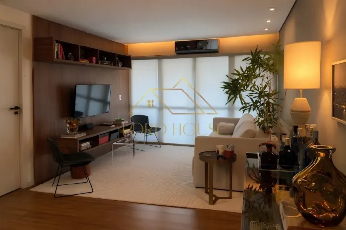 Apartamento à venda com 95m², Vila Olímpia - SP
