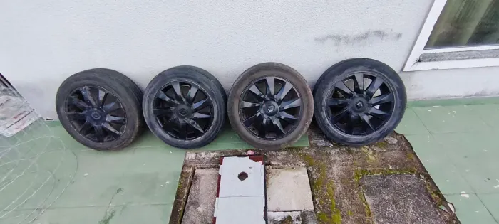 Rodas Renault aro 16 com pneu