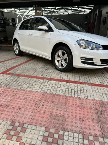 Volkswagen Golf Highline 1.4 TSI 140cv Aut. 2015