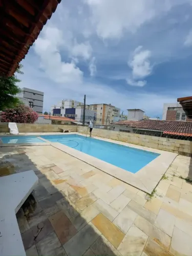 Casa Ampla com 5 Quartos e Área de Lazer Completa para Aluguel no Janga | Próximo ao Bar d