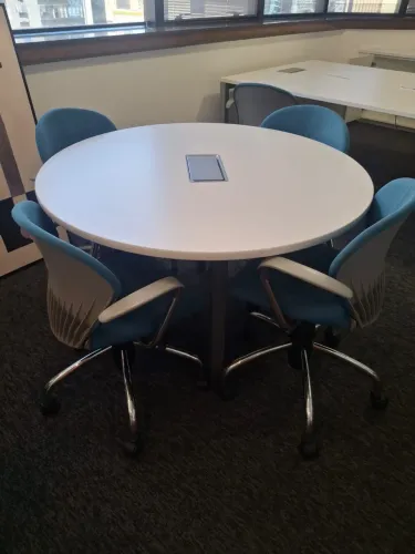 Mesa de reunião redonda Riccó