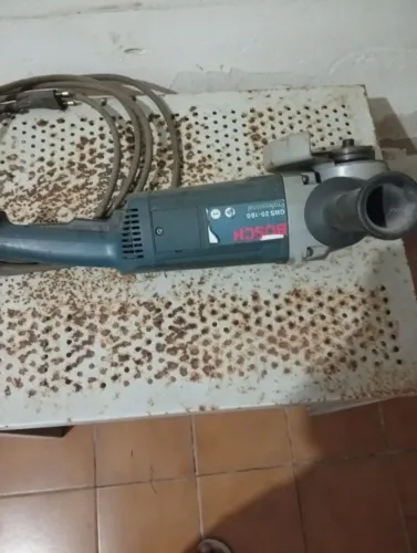 Esmerilhadeira Bosch GWS 20-180 Professional