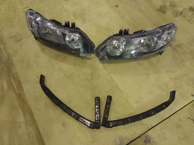 Par de farol Honda New civic importado 2008