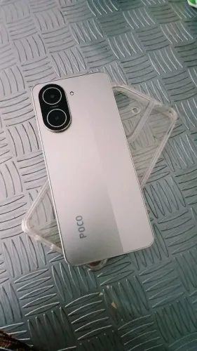 VENDO OU TROCO POCO C71 NOVO.