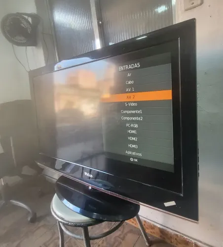 Tv 42 polegadas Philco ( conserto ou peças )