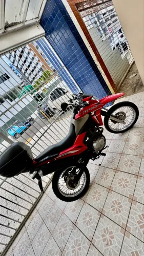 Bros 160 2023 com apenas 12 mil km rodados.