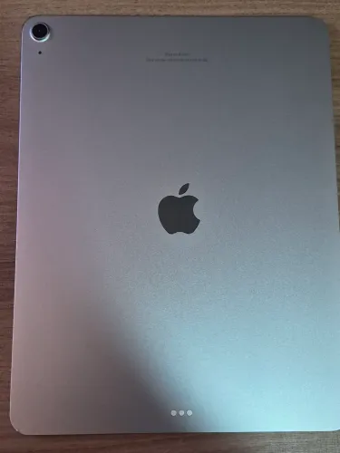 Vender-se ipad Air 13-inch (M3) super conservado com bateria capacidade máxima 96%.