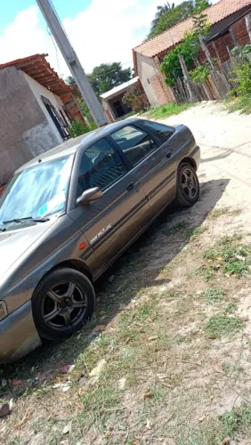 Ford Escort GL 1.6 MPI 2001