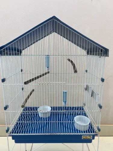 Gaiola grande para pássaro