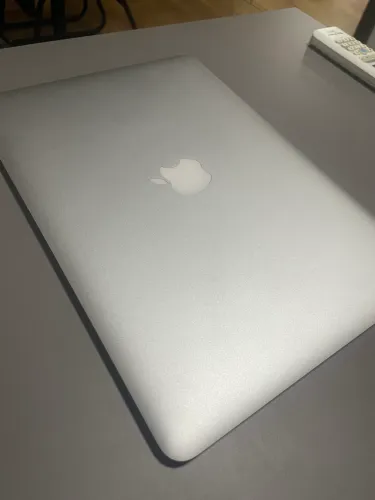 MacBook Air 2015 - Retirada de peças 
