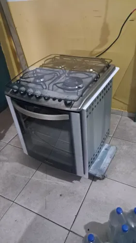 Fogão de embutir 4 bocas Electrolux.