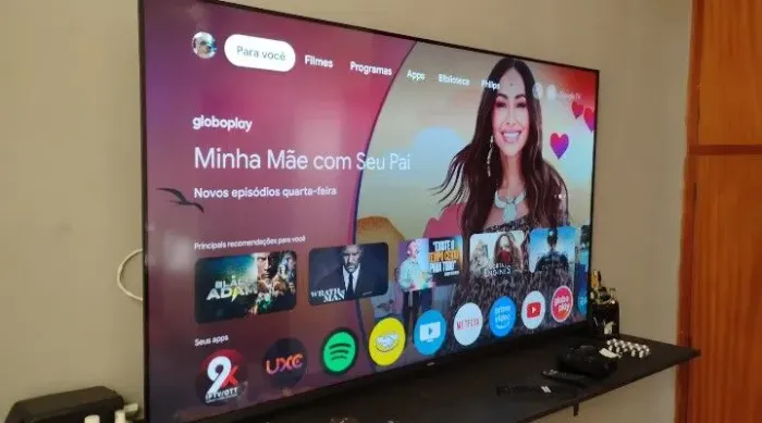 Tv 65 Philips com comando voz