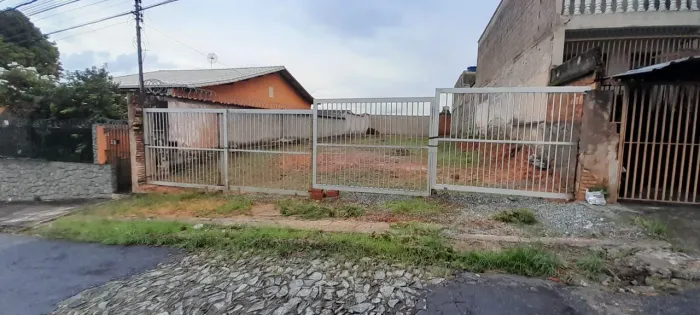 Alugo lote para depósito ou vaga de garagem