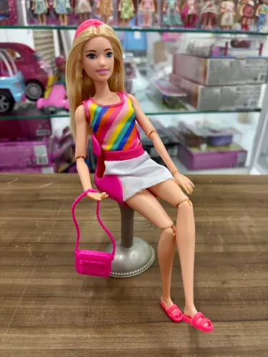 Barbie articulada 