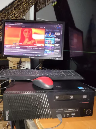 Computador completo.