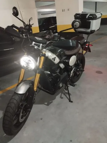 Triumph Scrambler 400X