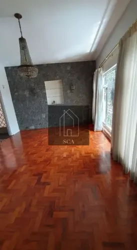 Sobrado de 280m² com 3 dorm (1 suíte) e 4 vagas na Vila Madalena - São Paulo