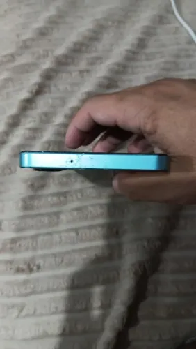 Vendo Samsung A06 semi novo..aceito ouvir proposta