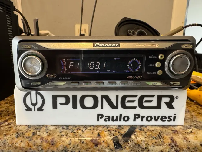 Rádio Pioneer DEH-P4700MP com Bluetooth