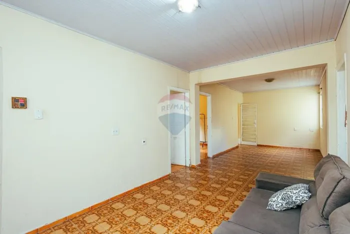 Casa térrea à venda em Jundiaí, na Vila Helena, com 3 quartos.