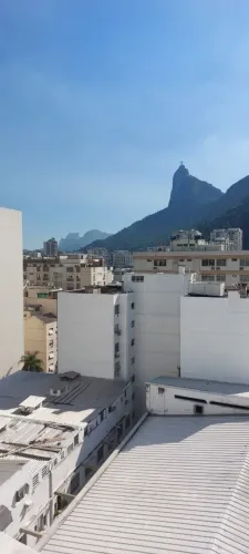 Praia Botafogo. Quitinete2 ambientes. Alugo. Ótimo local. Perto metrô. Shopping. R$ 2.800,