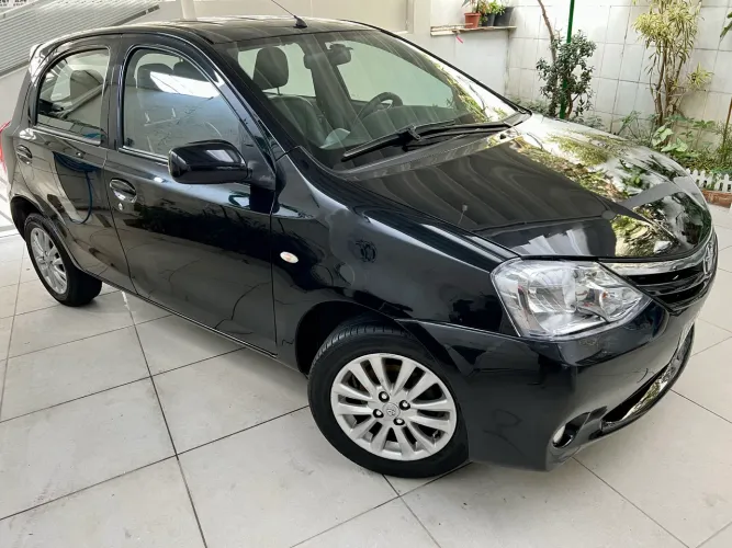 Toyota Etios XLS 1.5 Flex 16V 5P Mec. 2013