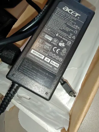 Fonte notebook Acer ou Samsung pino fino