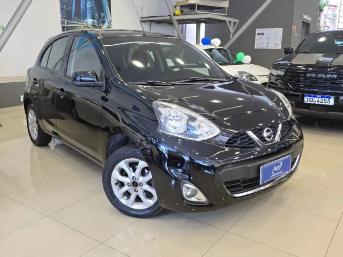 Nissan March SV 1.0 12V Flex 5P 2015