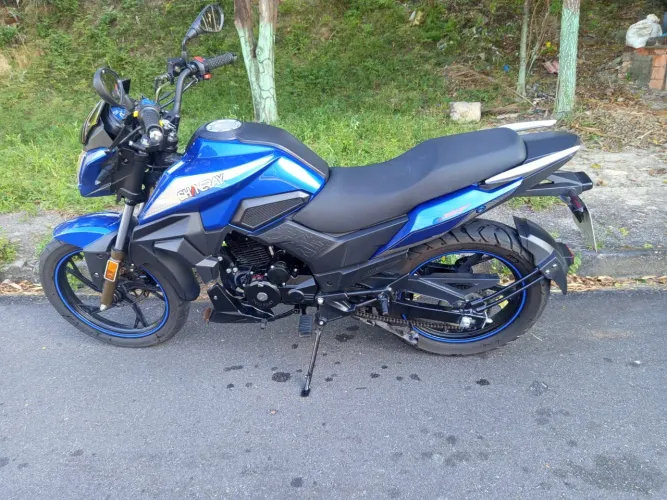 Moto jef 150 2025/26 motivo de viagem