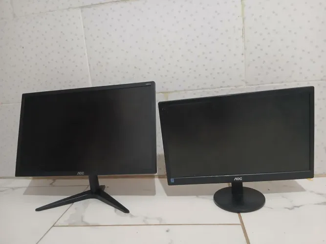 Dois monitor AOC leia descrição do anúncio