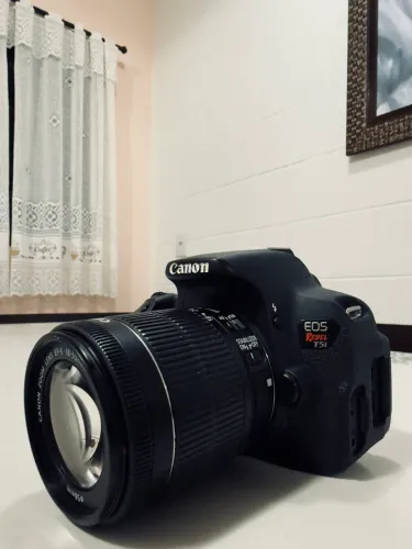 CANON EOS REBEL T5i