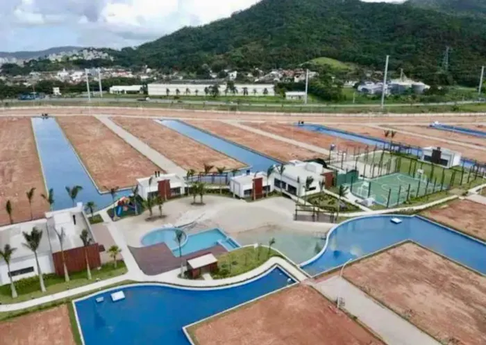 Terreno à venda no bairro Beira Rio em Biguaçu/SC