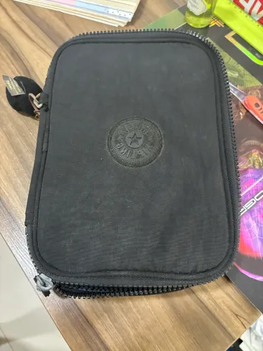Estojo kipling