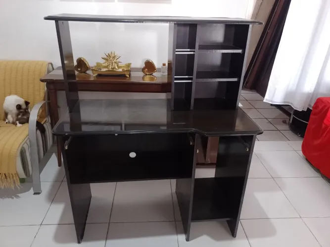 Escrivania conservada  70,00 reais 