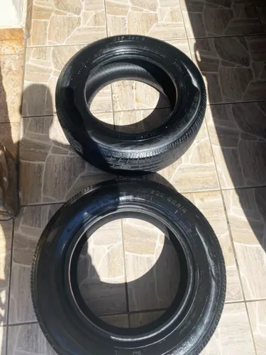 Pneus 235/60R 16 Perfeito estadoAceito Trocas e Proposta dinheiro