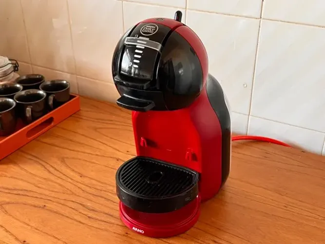 Cafeteira Nescafé Dolce Gusto Mini Me Arno Automática