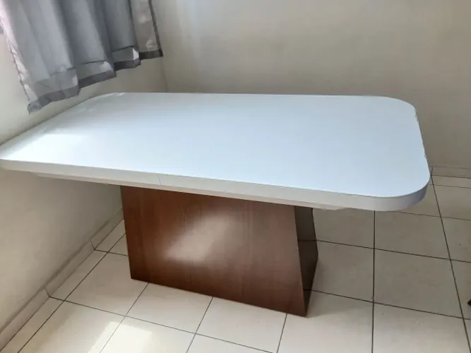Vendo mesa de jantar 