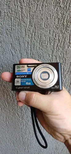 Sony cyber shot dsc w320.