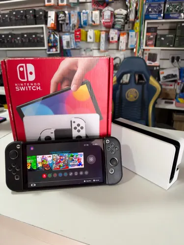 NINTENDO SWITCH OLED DESBLOQUEADO