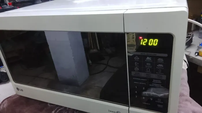Microondas LG 31L - 110v - Novinho - Grill Dourador - Espelhado - 3 Meses Garantia! Só 299
