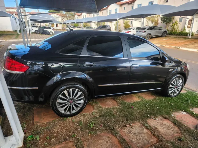 Fiat Linea Absolute 1.9/1.8 Flex Dualogic 4P 2015