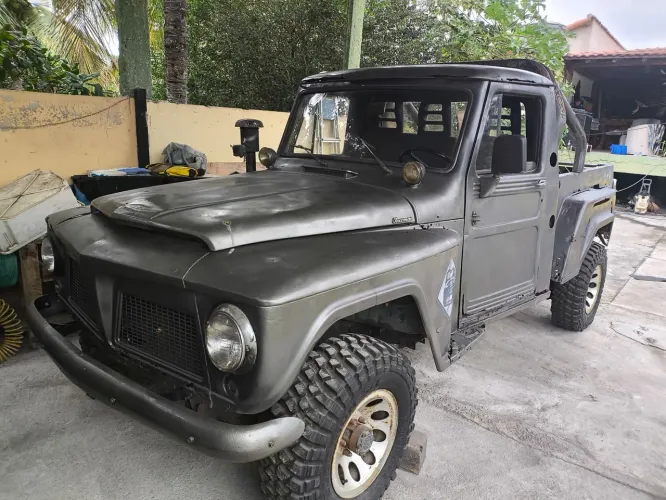 Ford F-75 4X4 2.3 1975