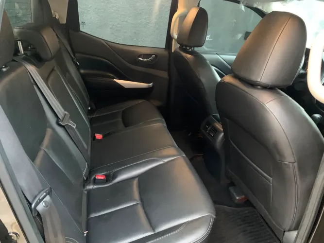 Nissan Frontier LE CD 4X4 2.3 Bi-TB Diesel Aut. 2022