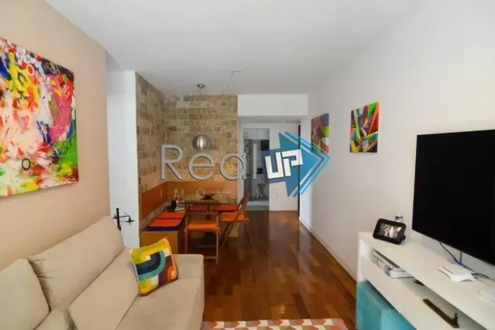 APARTAMENTO - 03 QUARTOS- 01 VAGA - BOTAFOGO
