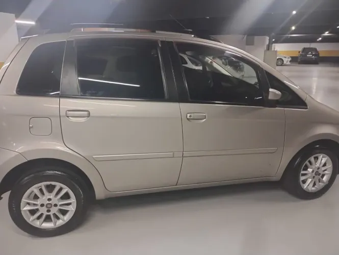 Fiat Idea ELX 1.4 MPI Fire Flex 8V 5P 2010