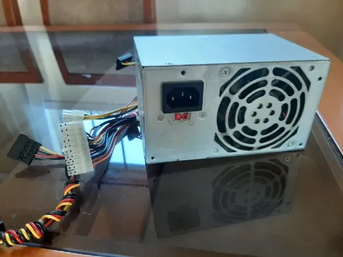 Fonte de alimentação de PC -180W