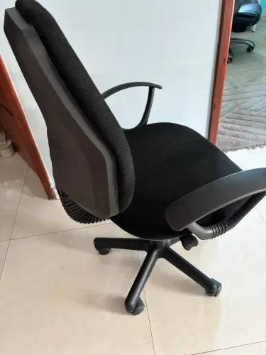 Cadeira de escritório/estudo