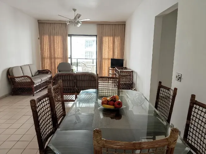 Locação anual Apartamento na Praia de Pitangueiras, Guarujá - SP